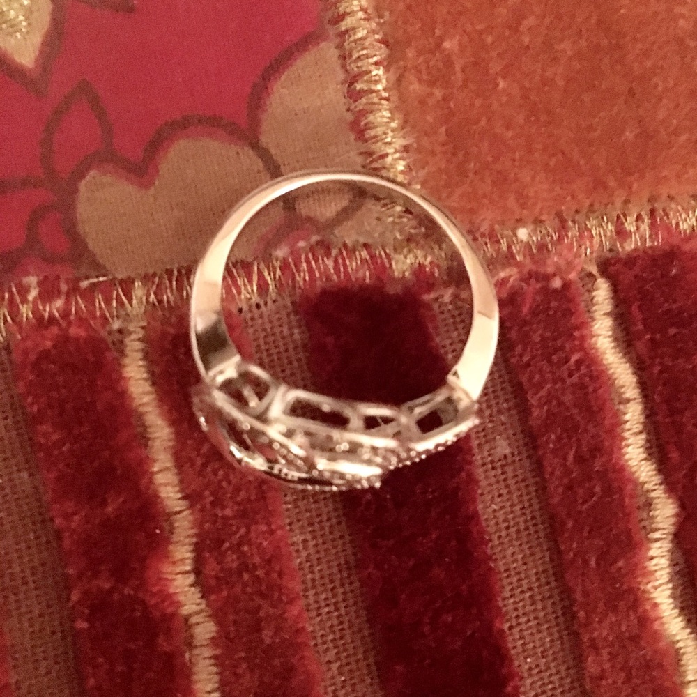 Sterling Silver (925) Hearts Ring w/Marcasite (8) - Picture 4 of 7